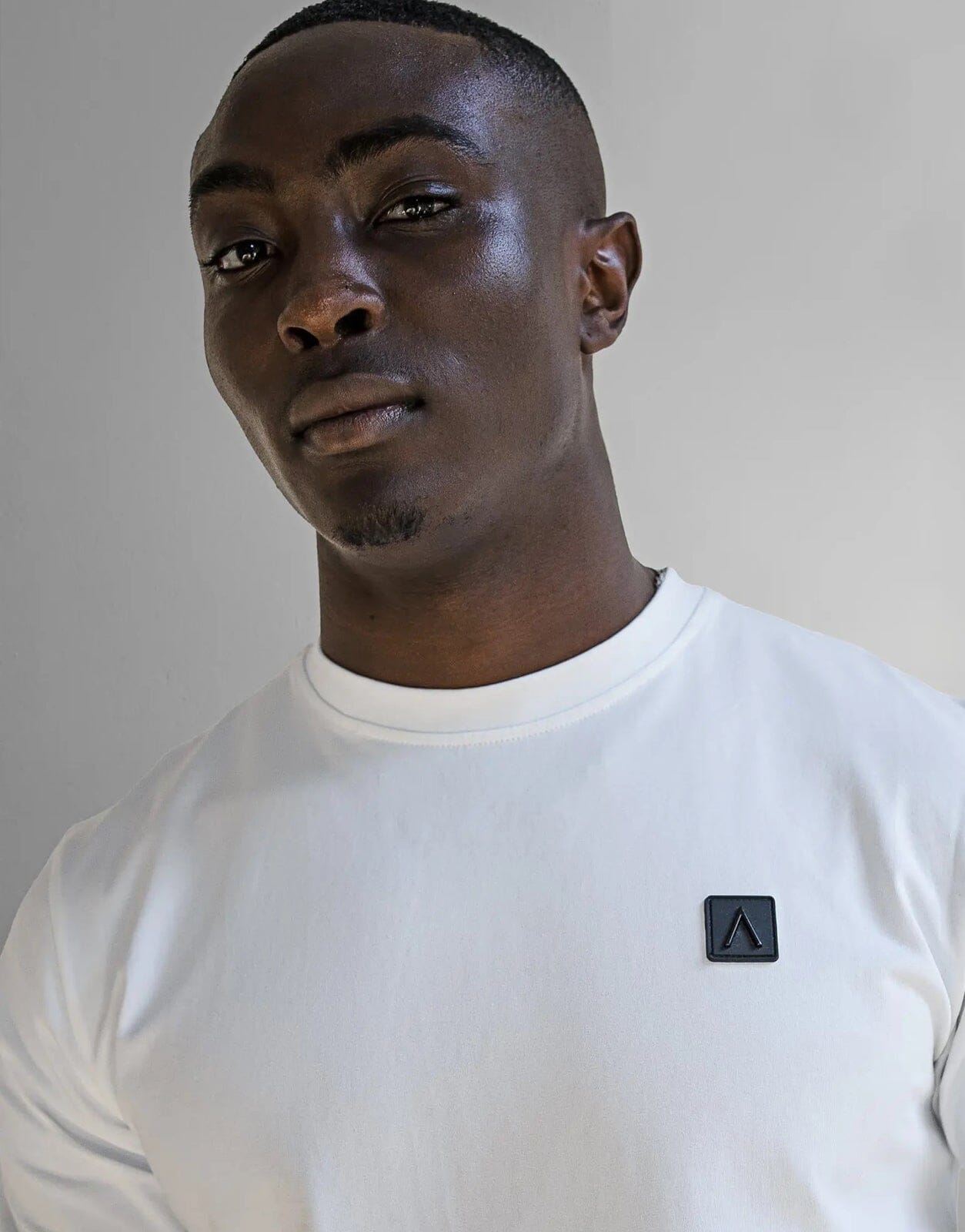 Fade Iconic Badge White T-Shirt - Subwear